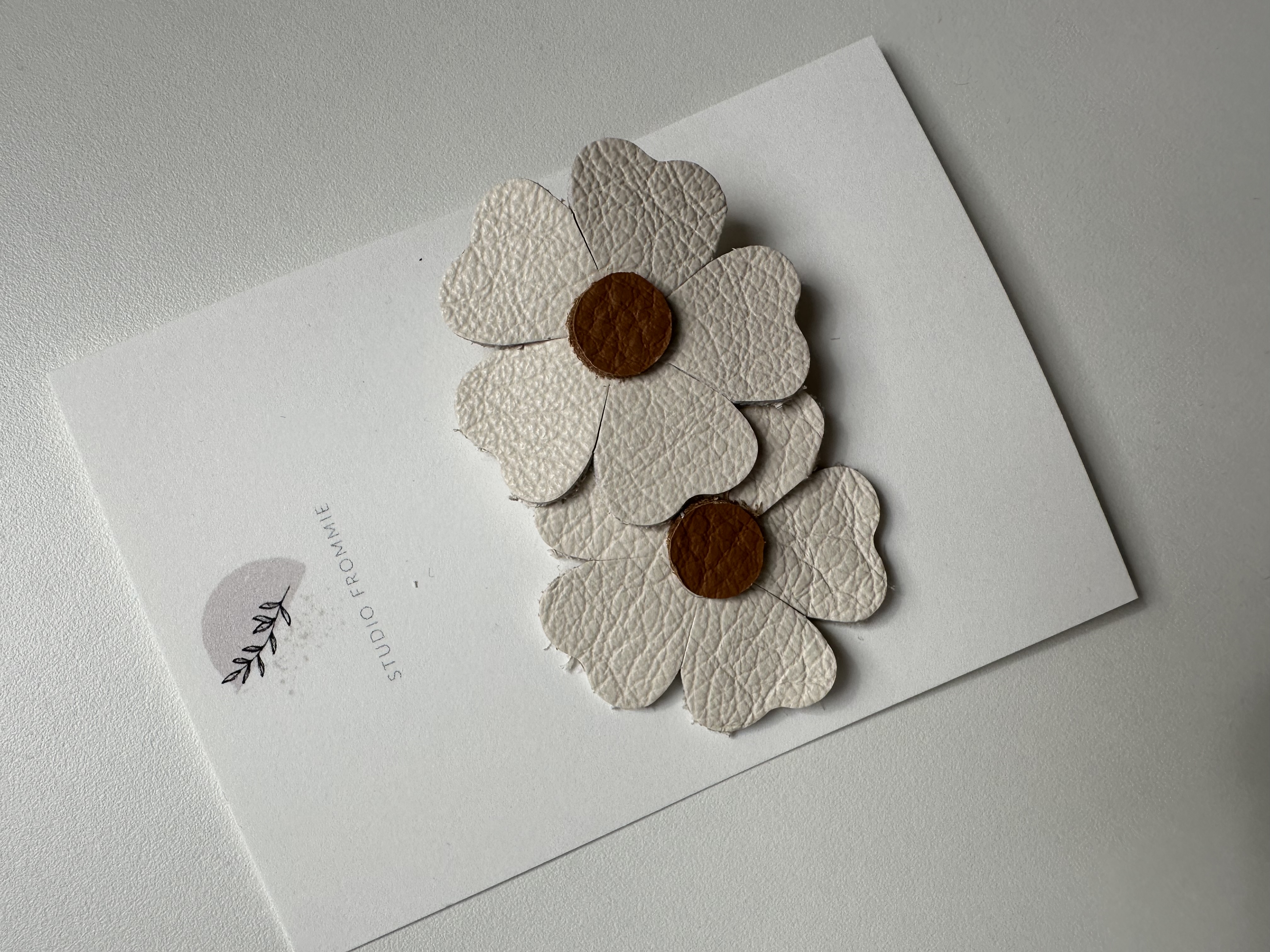 Haarspeldje bloem - Beige/Bruin