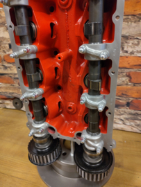 Ferrari 512 BBi Cilinder head side table