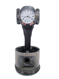 Rover V8 Piston clock