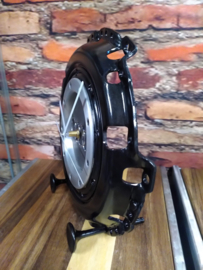 Clutch klok Audi style
