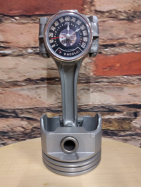 Chevrolet 305ci V8 Piston clock