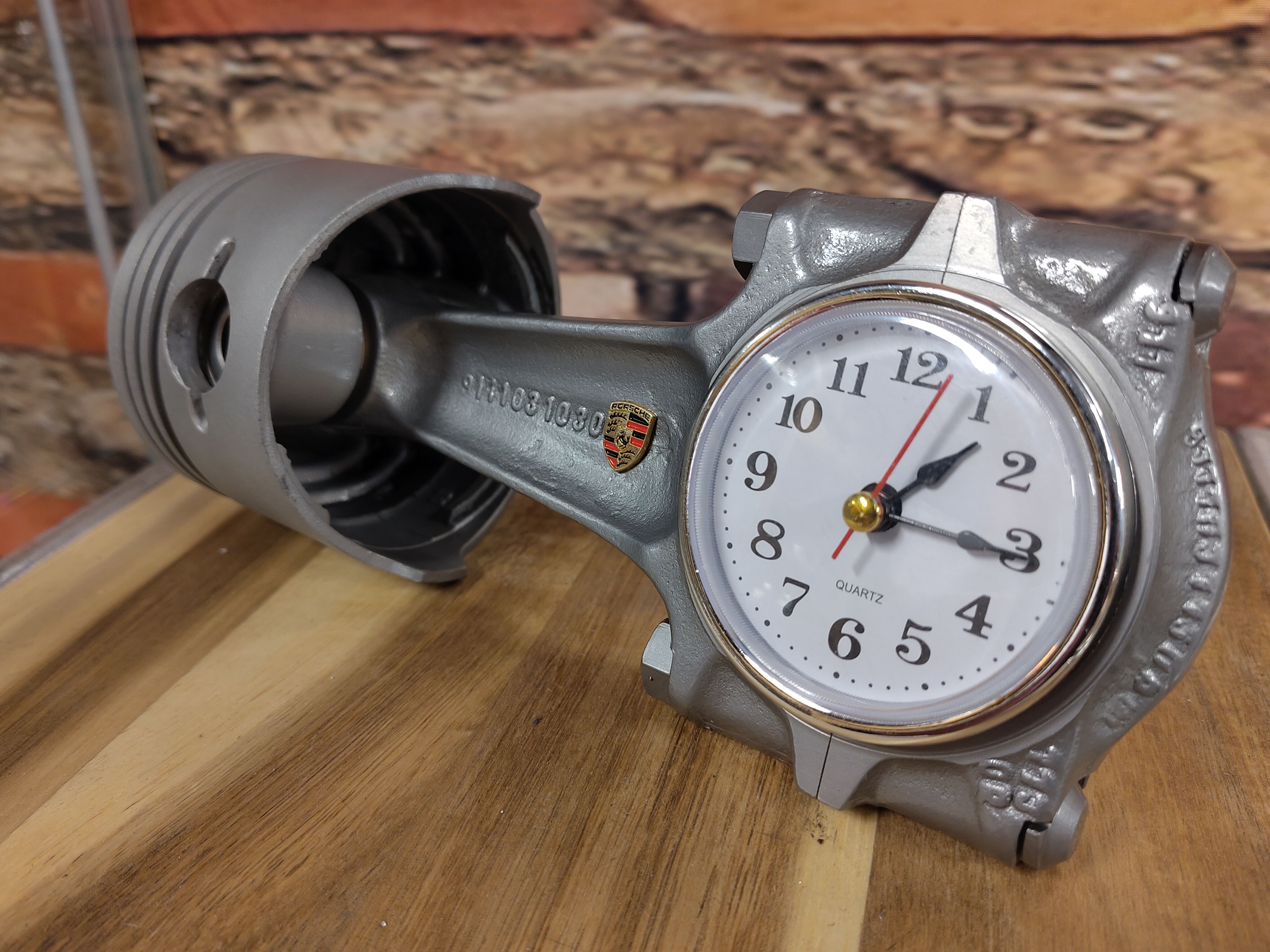 Porsche 911  Aircooled flat six Piston clock