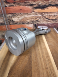 Mercedes-Benz V8 420CDI Piston clock