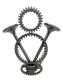 V8 Power logo, 25cm hoog