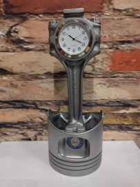 Mercedes-Benz V8 Piston clock (M116/M117 motor)