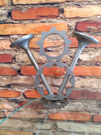 V8 Power logo, 20cm hoog