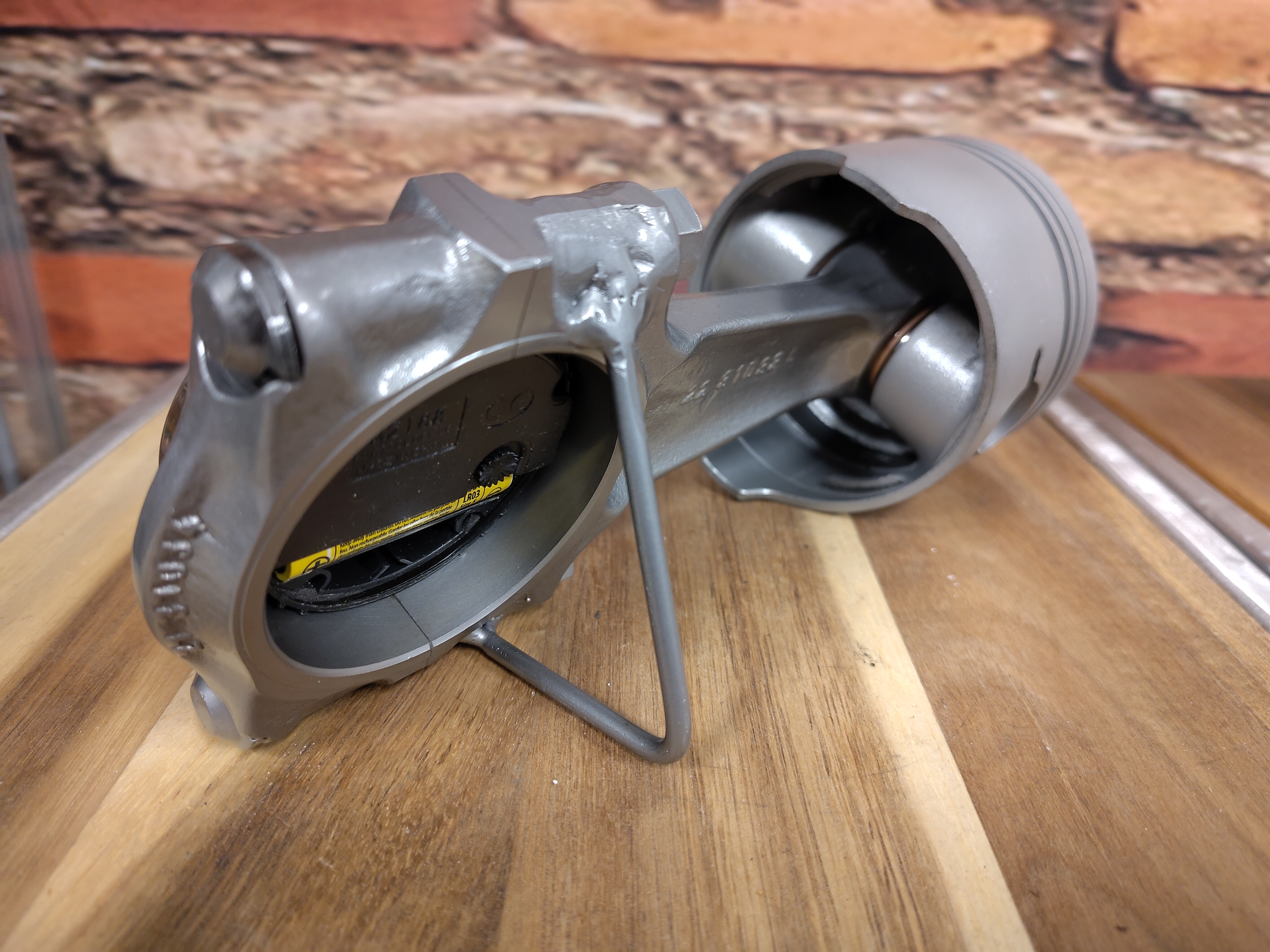Porsche 911  Aircooled flat six Piston clock