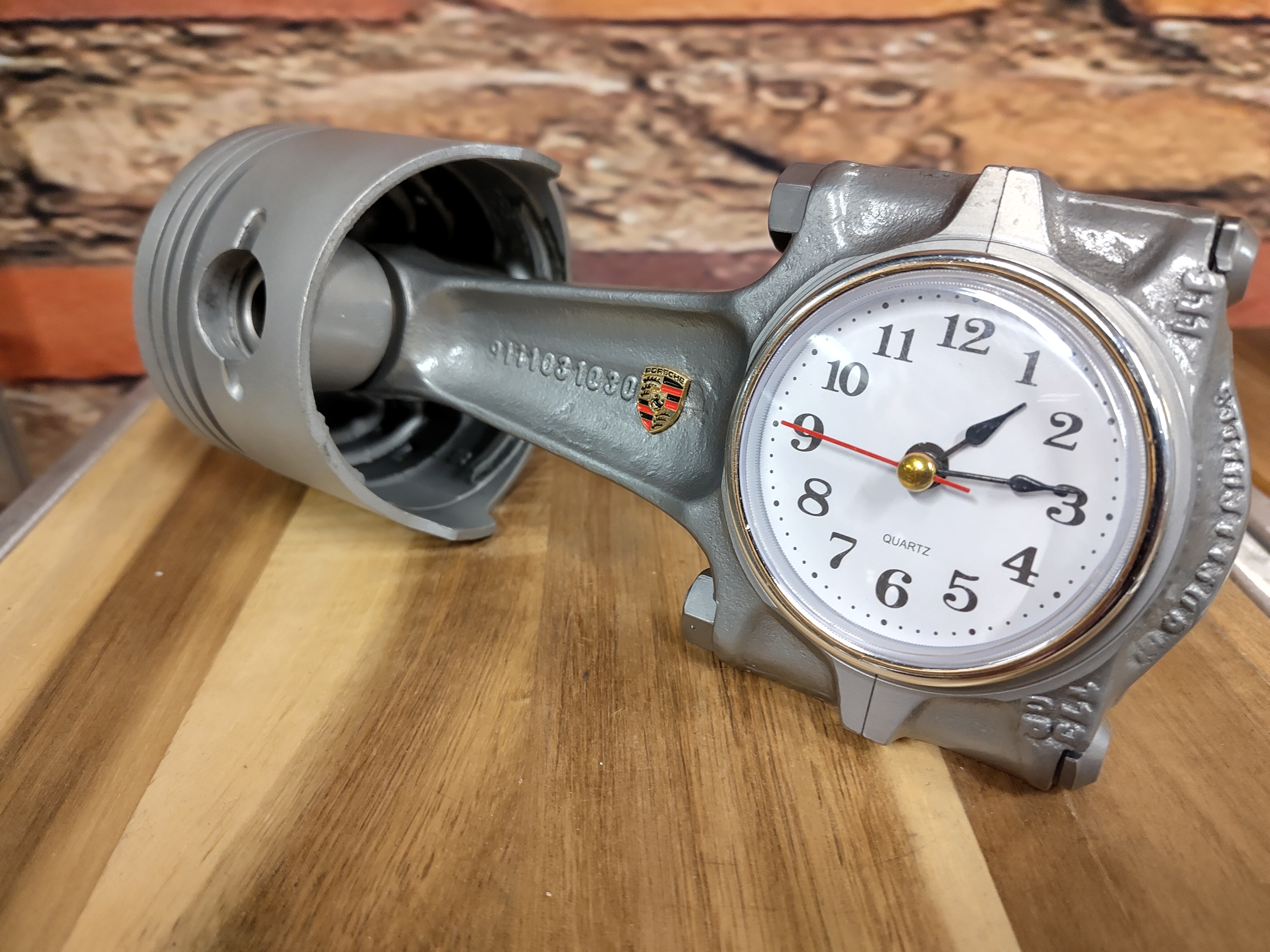 Porsche 911  Aircooled flat six Piston clock