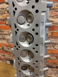 Ferrari 512 BBi Cilinder head side table