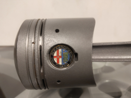 Alfa Romeo Nord Kolben Uhr