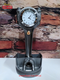 Maserati quattroporte V8 Piston clock