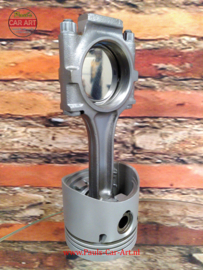 Jaguar V12 Piston clock