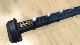 Jaguar V12 Jacken Garderobe