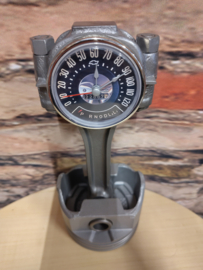 Chevrolet 305ci V8 Piston clock