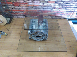 Porsche Flat Six salontafel met draaibare glazen bladen