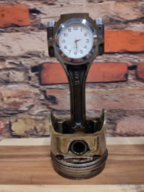 Cadillac V8 Piston clock