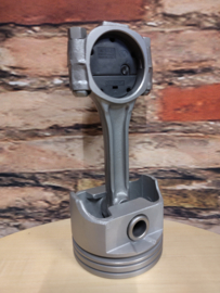 Chevrolet 305ci V8 Piston clock