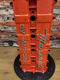 Maserati V8 Cilinder Head side table