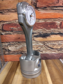 Mercedes-Benz V8 420CDI Piston clock