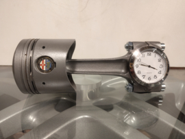 Alfa Romeo Nord Kolben Uhr