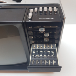 Philips portable zwart-wit televisie (NL - jaren '70)