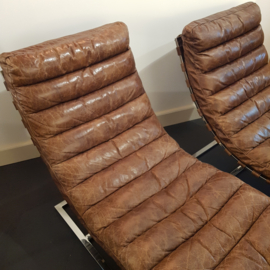 Set retro design lederen lounge chairs / ligstoelen (2014)