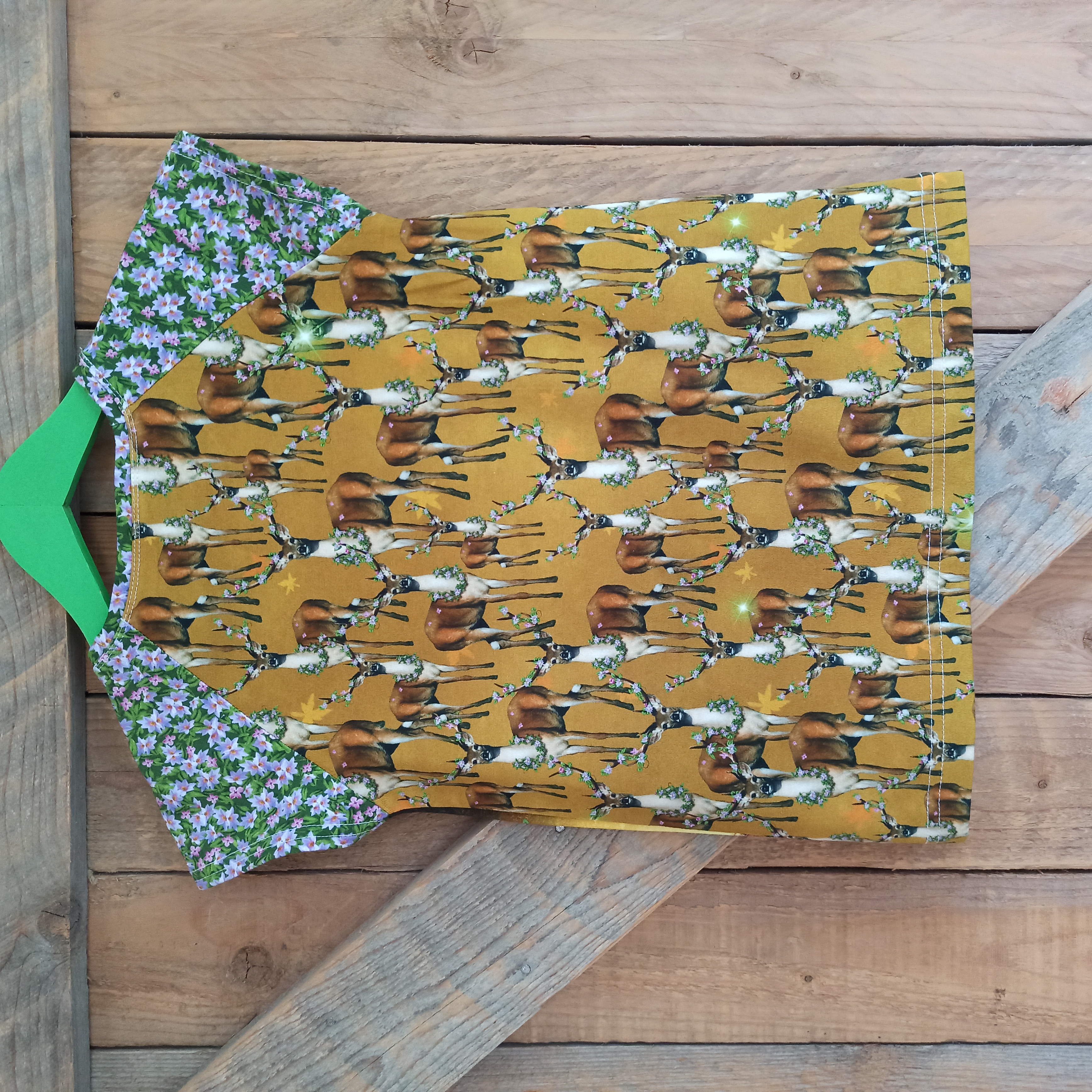 T-shirt hert met bloemen maat 116