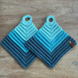 Gehaakte pannenlappen 3 tinten blauw