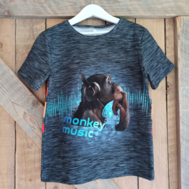 T-shirt aap maat 128