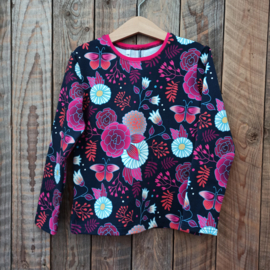 Sweater blauw met bloemen maat 116