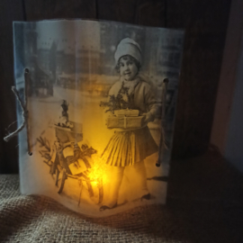Windlicht Meisje met slee cadeautjes