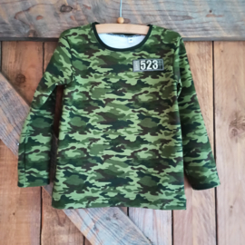 Sweater camouflage maat 98