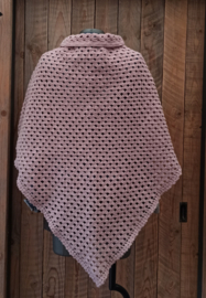 Gehaakte omslagdoek oud roze