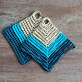Gehaakte pannenlappen ecru/blauw