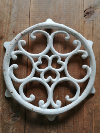 witte metalen onderzetter