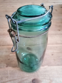 groenige glazen weckpotten