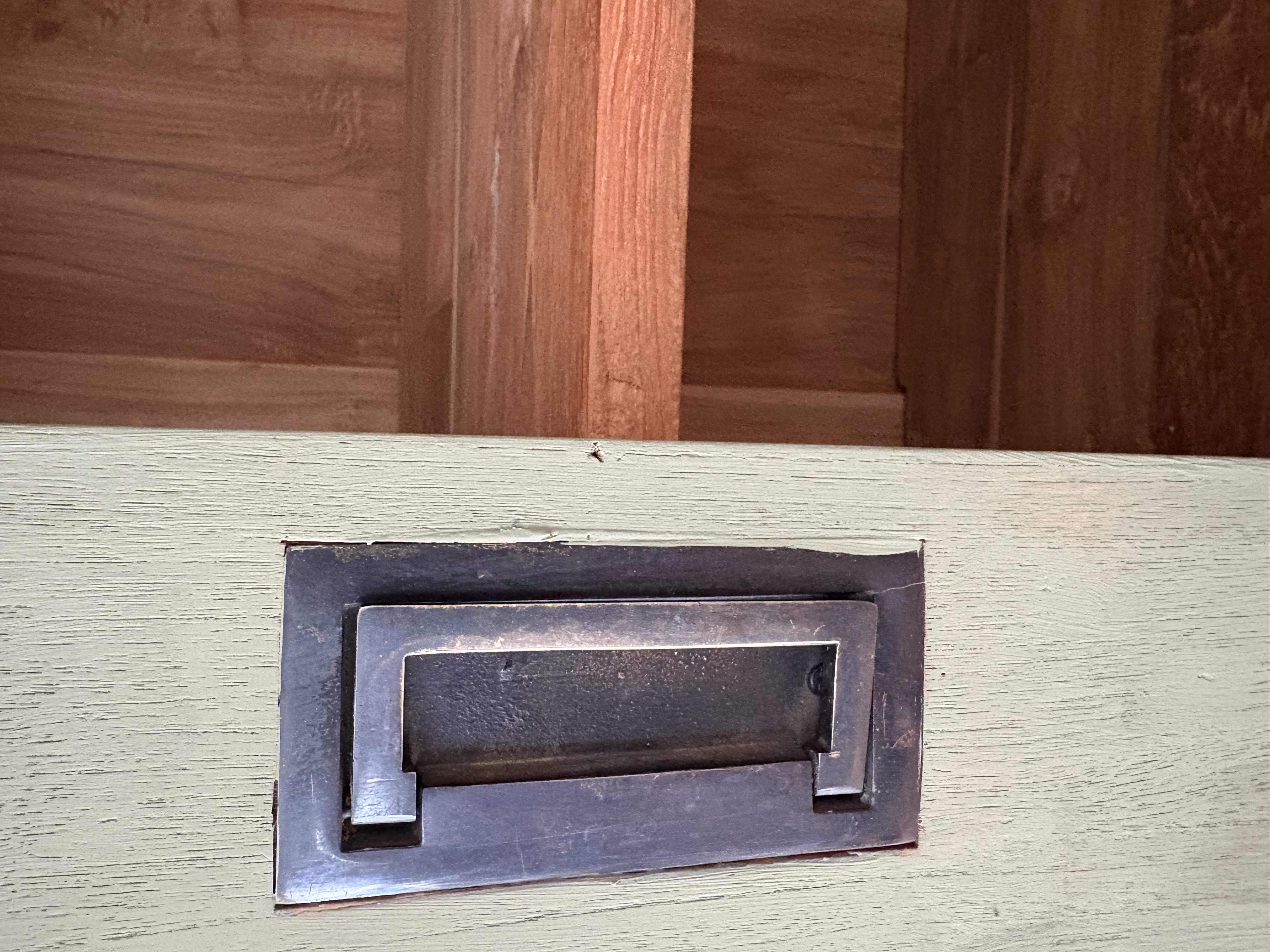 teakhouten kast met 2 deuren en 2 lades