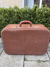 oude bruine koffer