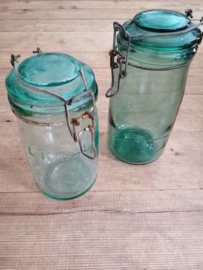 groenige glazen weckpotten