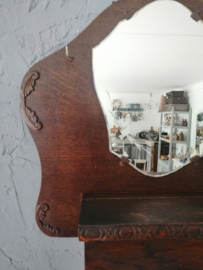 Oude houten spiegel met bakje en 2 haakjes