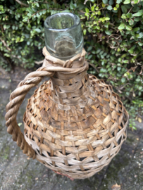 fles in rotan