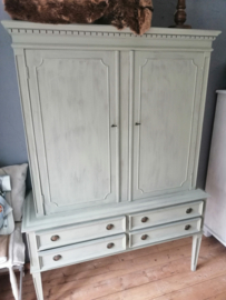 oude Engelse kast