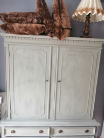 oude Engelse kast