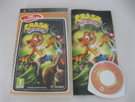 Crash Mind Over Mutant - Essentials (PSP)