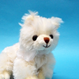 Pluche poesje Little Guccio