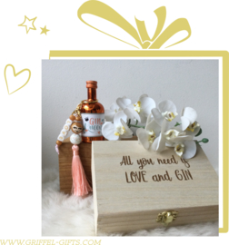 Geschenkbox All You need is Love and Gin