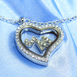 hartvormig locket memory medaillon met steentjes en ketting