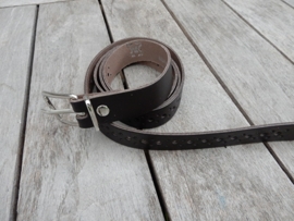 Lederen riem 2 cm bruin met gaatjes