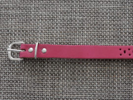 Lederen riem 2 cm met gaatjes roze