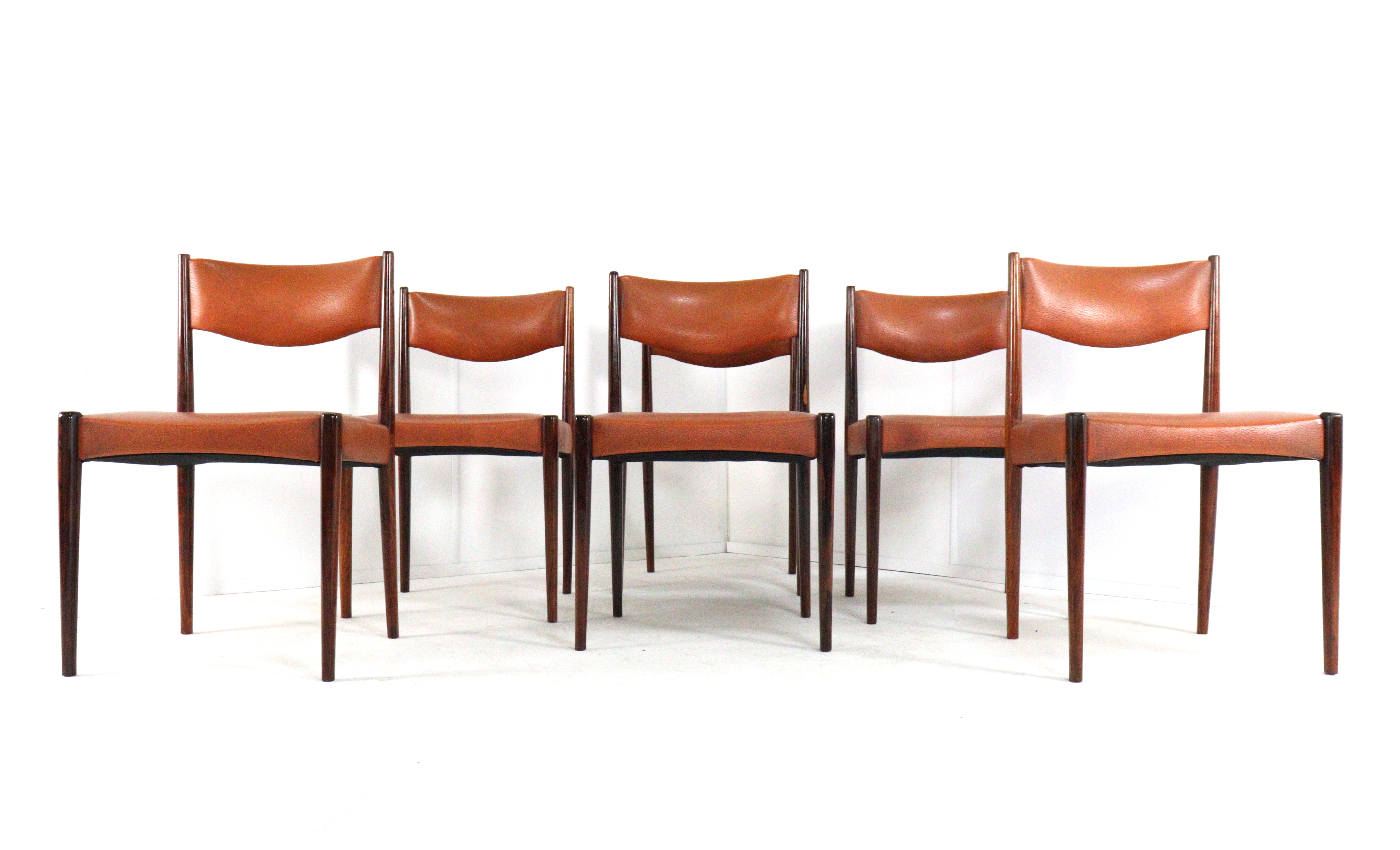 Set van 6 palissander eetkamerstoelen 'Cellemuiden'